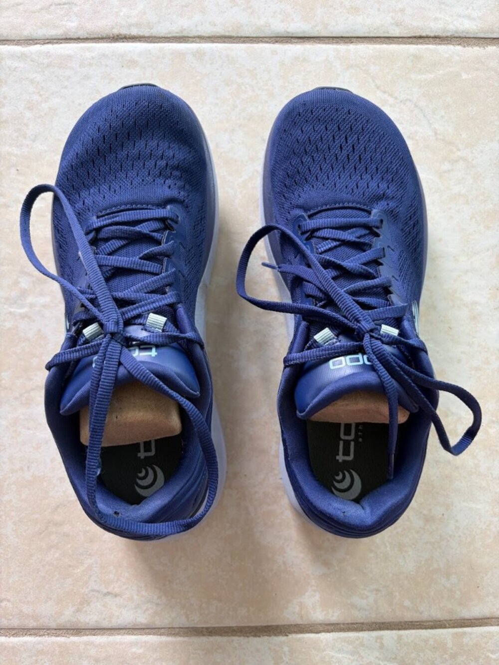 Topo Phantom 3 Running Shoes, Purple/Lilac, Women’s Size 8.5